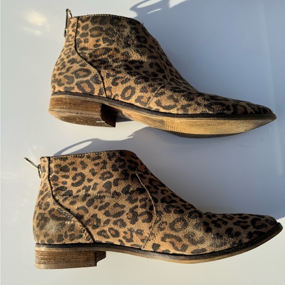 Aldo suede leopard booties with zipper, women’s 6.5 - Picture 4 of 9